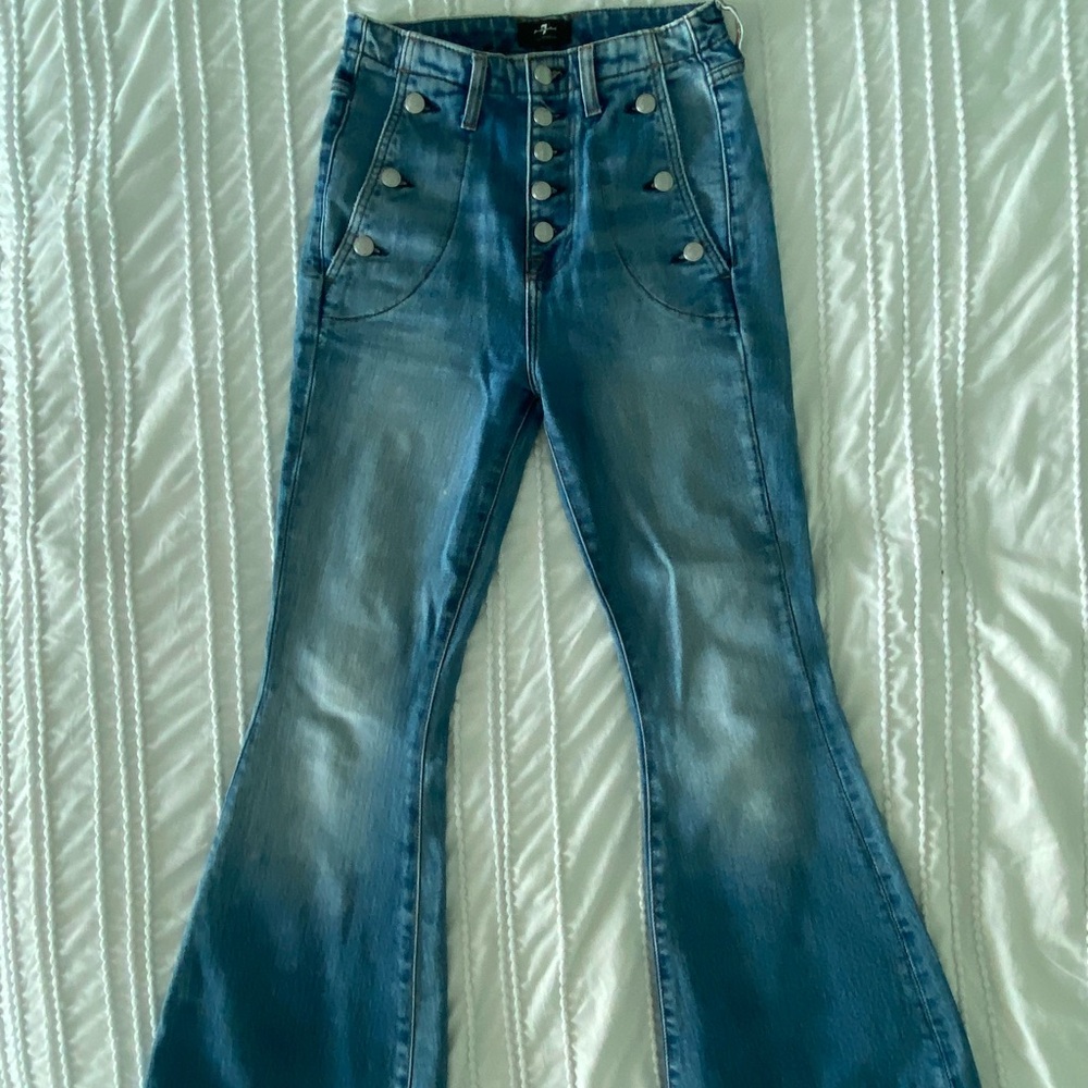 High-Waisted Flare Jeans - Blue